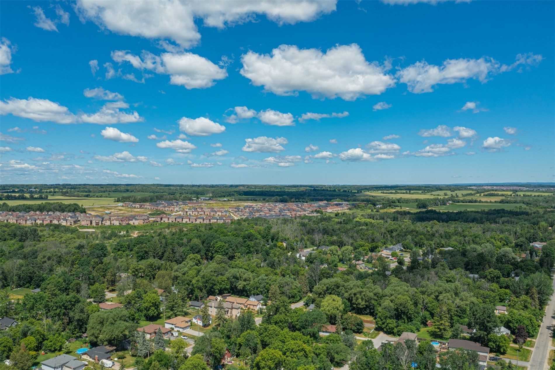 1242 Killarney Beach Rd