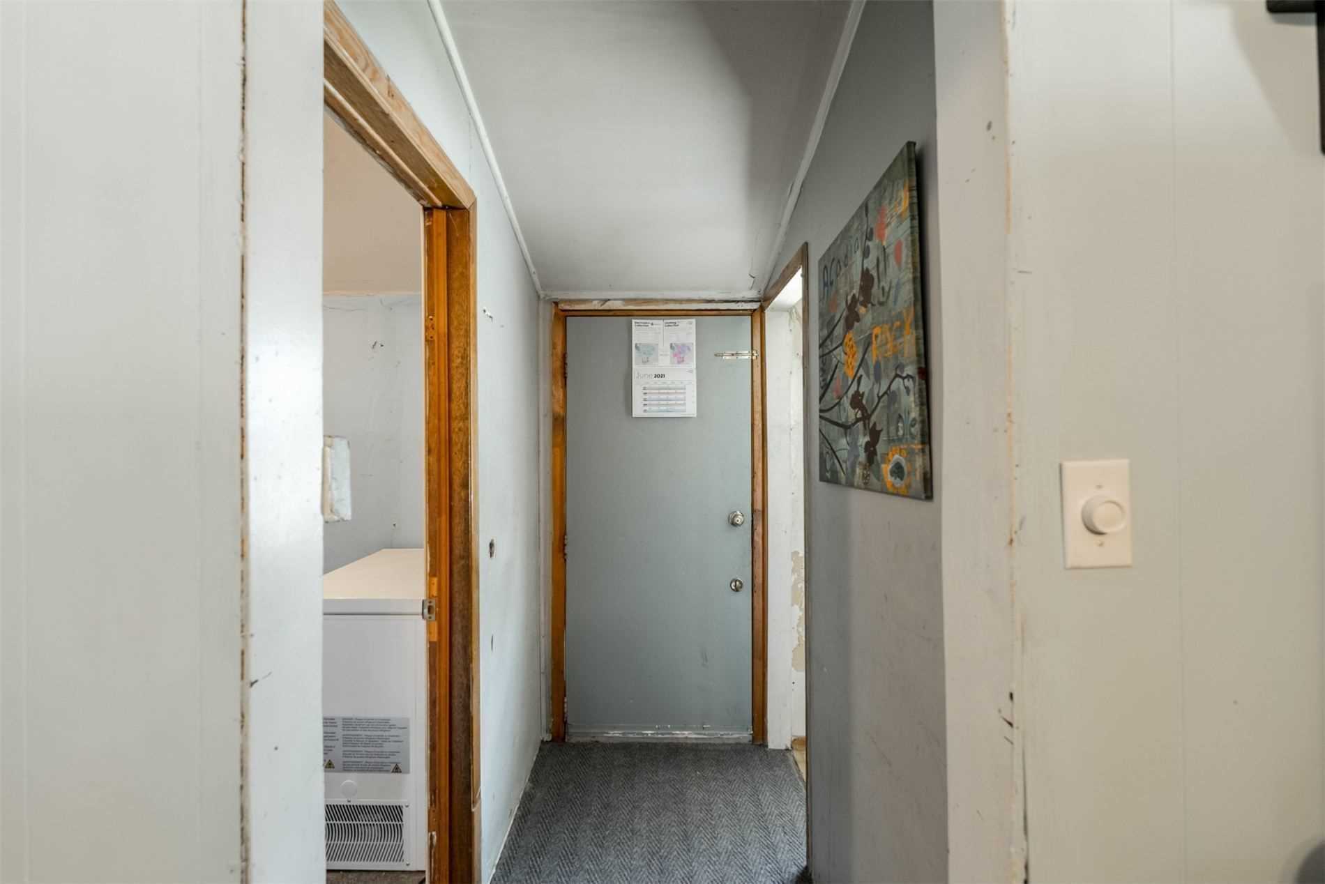 1242 Killarney Beach Rd