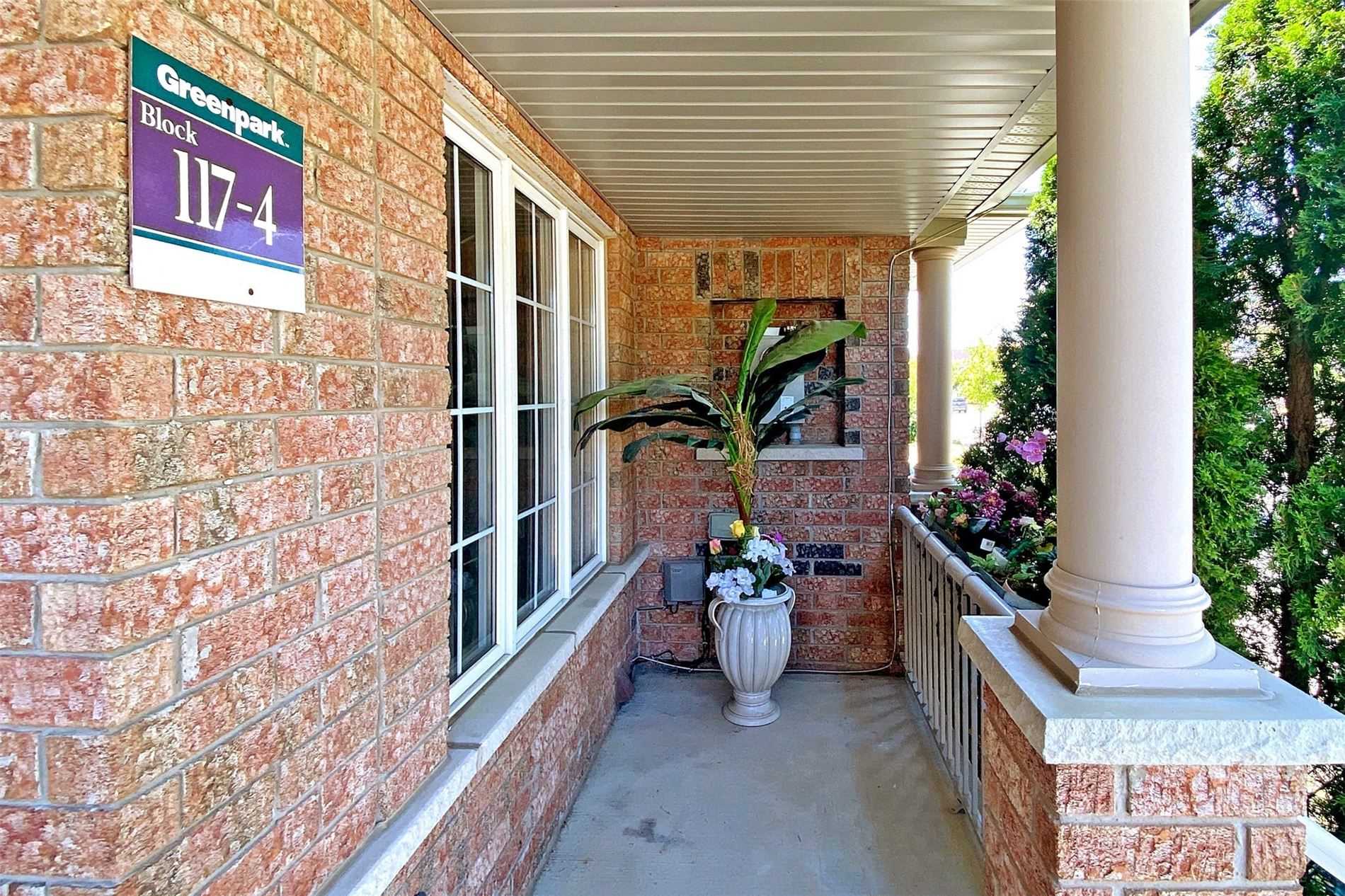 217 Hammersly Blvd