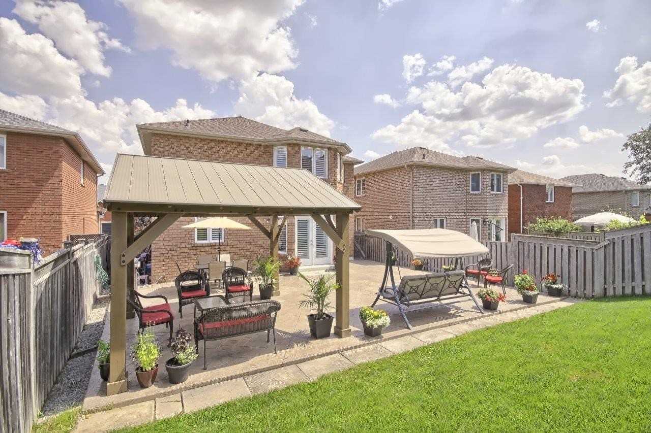 56 Metcalfe Dr