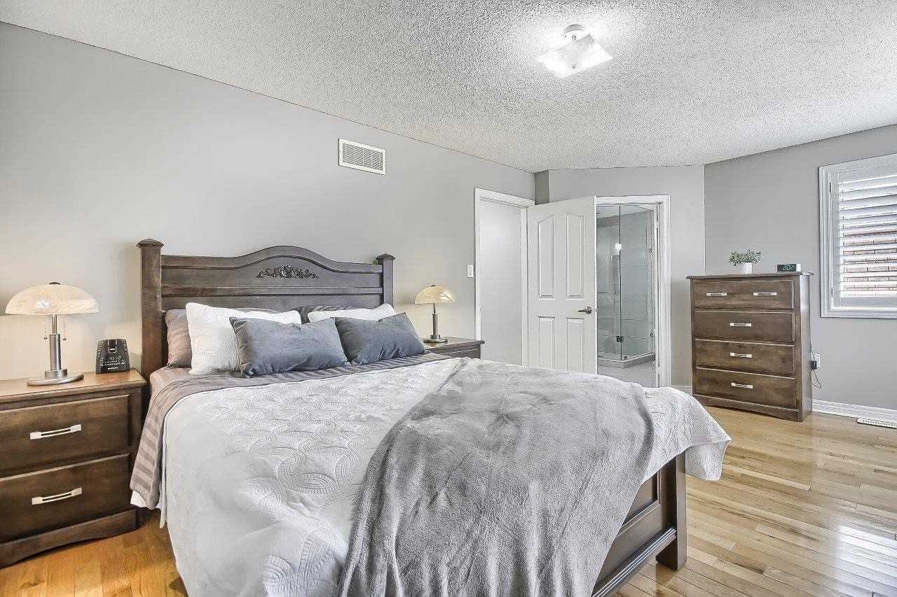 56 Metcalfe Dr