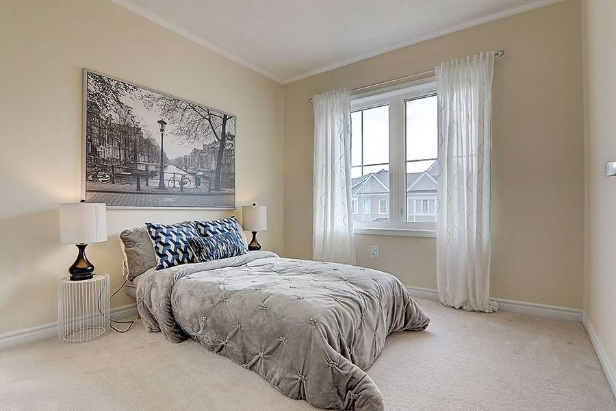27 Minlow Way