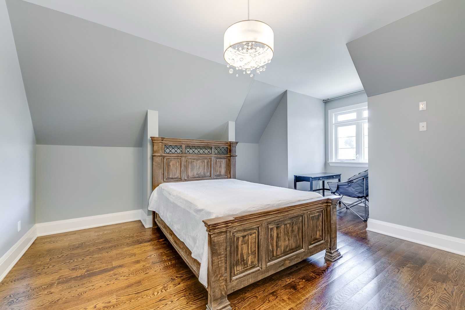 58 Spruce Ave
