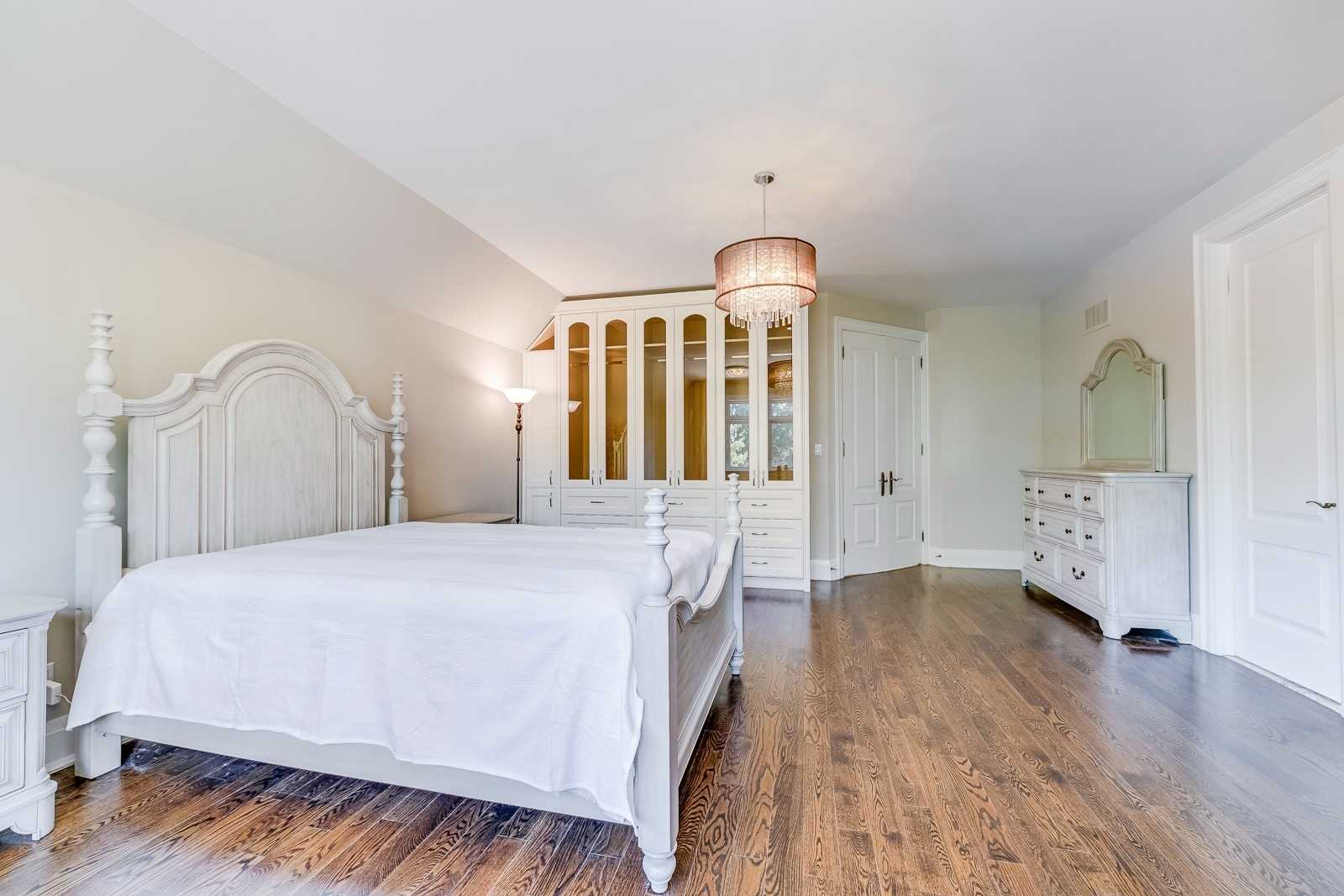 58 Spruce Ave