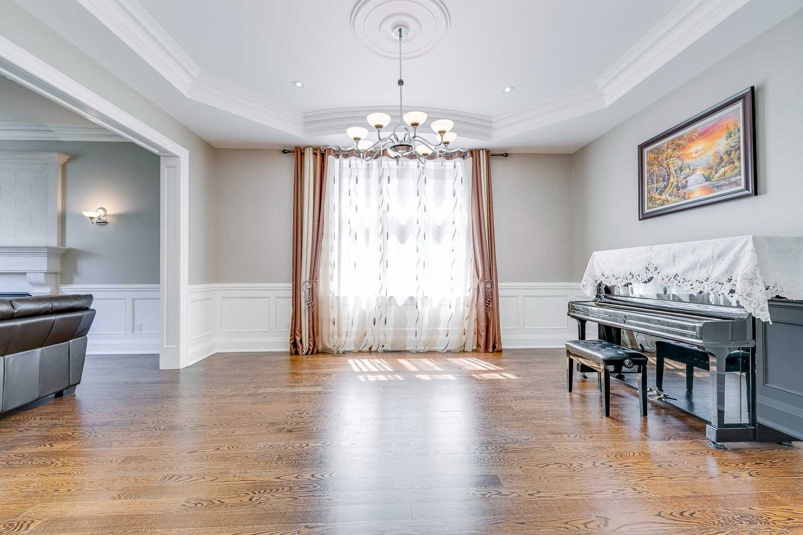 58 Spruce Ave