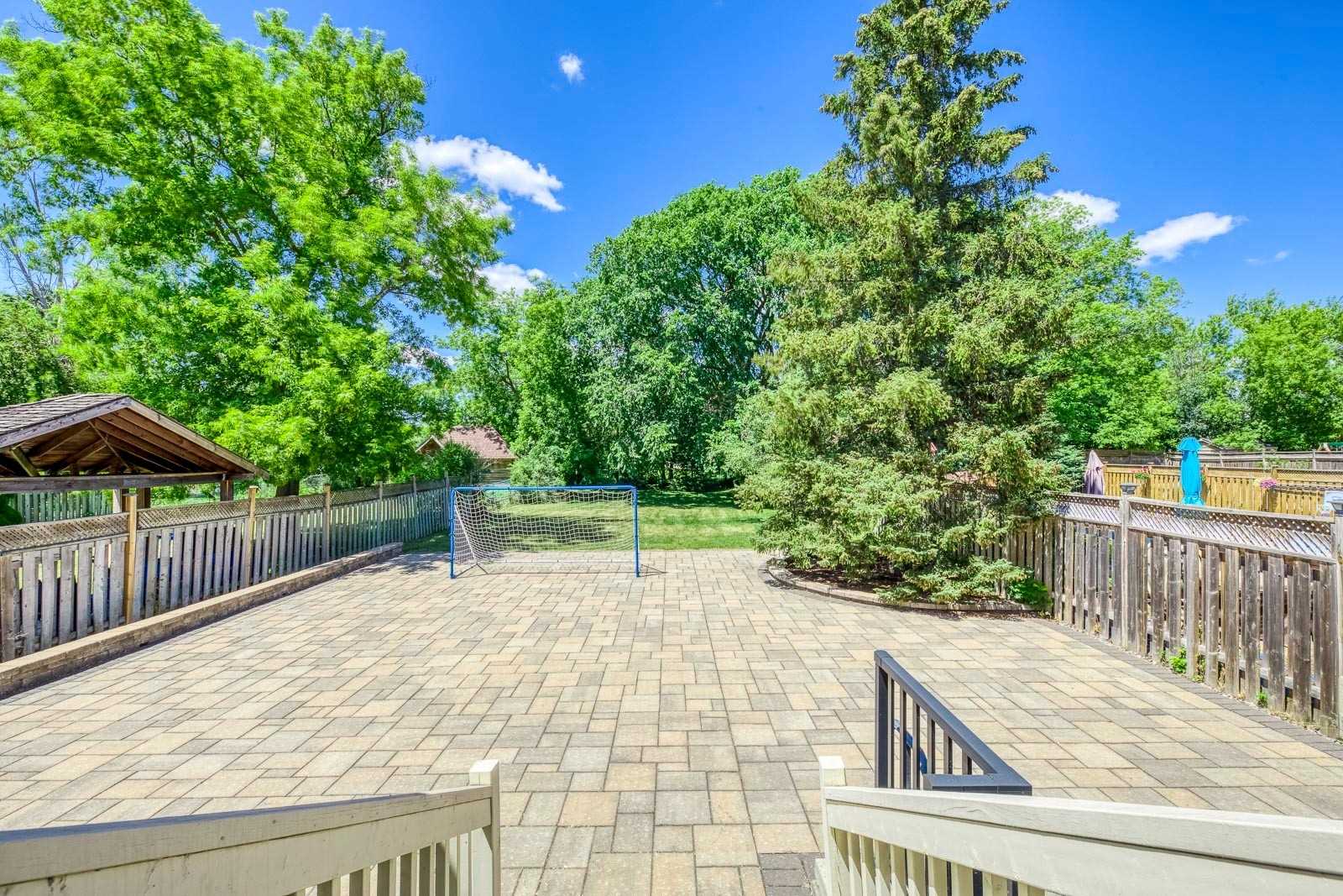 58 Spruce Ave