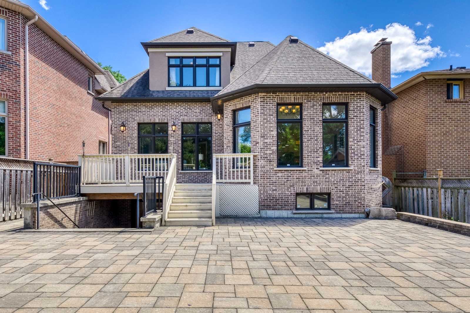 58 Spruce Ave