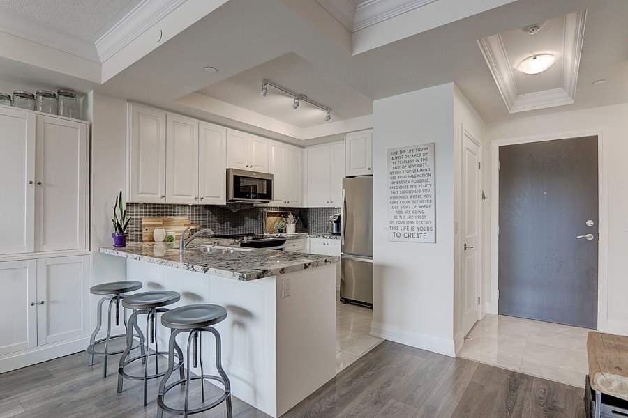 25 Baker Hill Blvd, #215