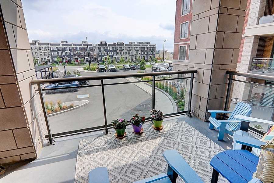 25 Baker Hill Blvd, #215