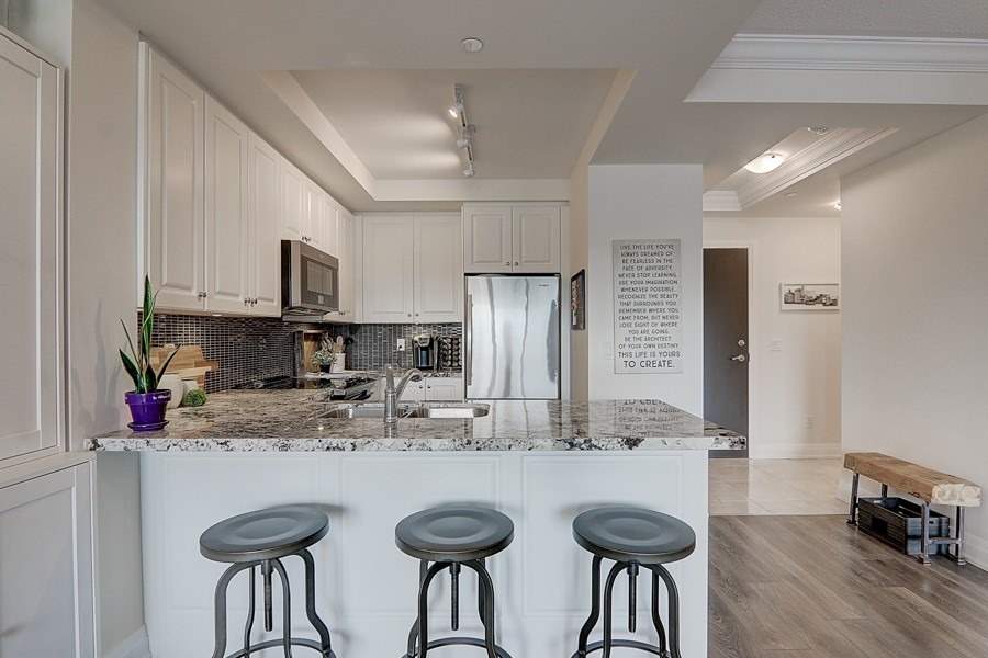 25 Baker Hill Blvd, #215