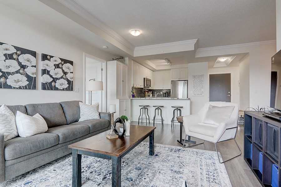25 Baker Hill Blvd, #215