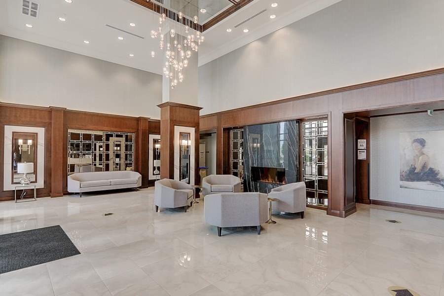 25 Baker Hill Blvd, #215