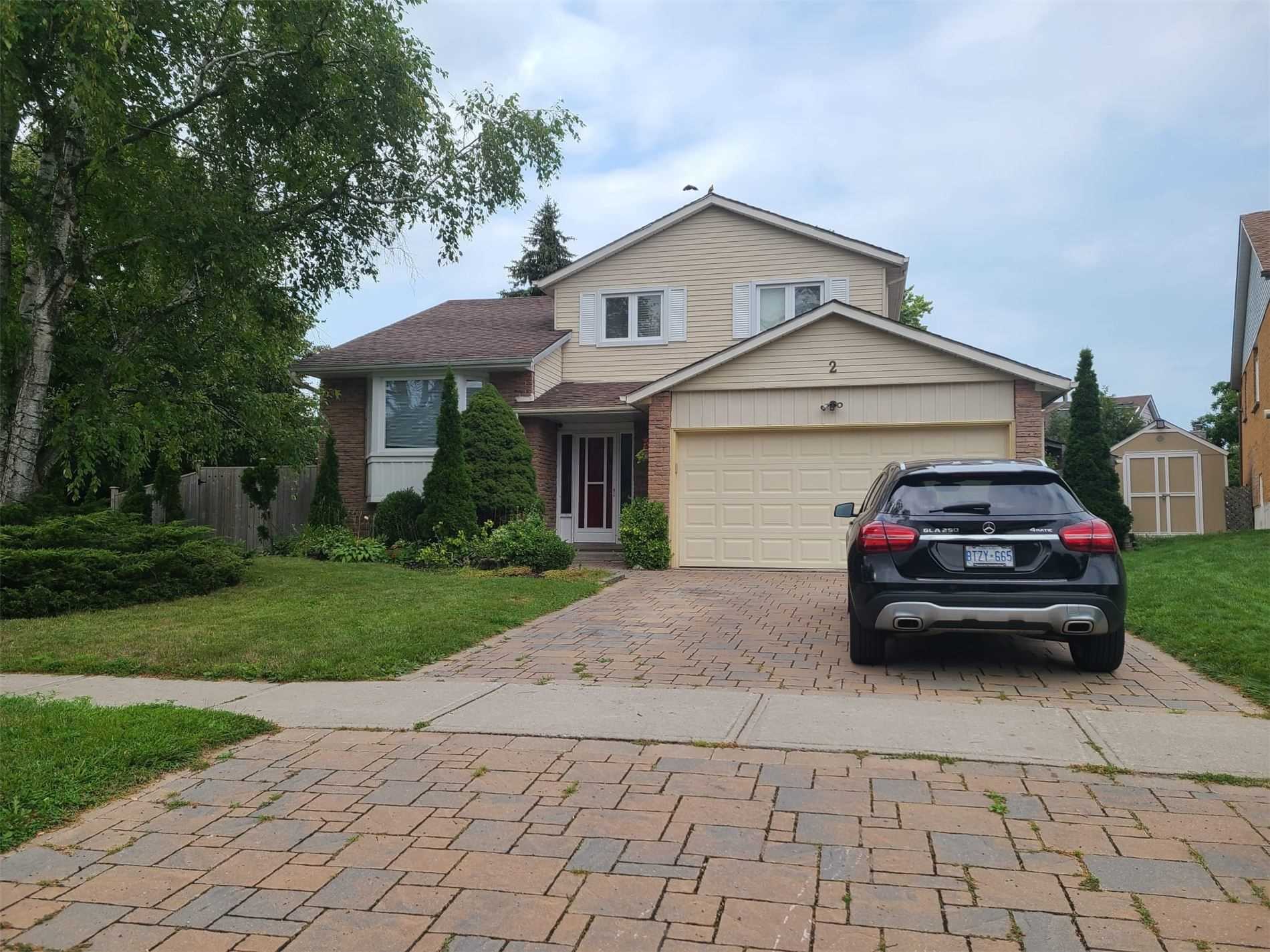 2 Eastman Cres