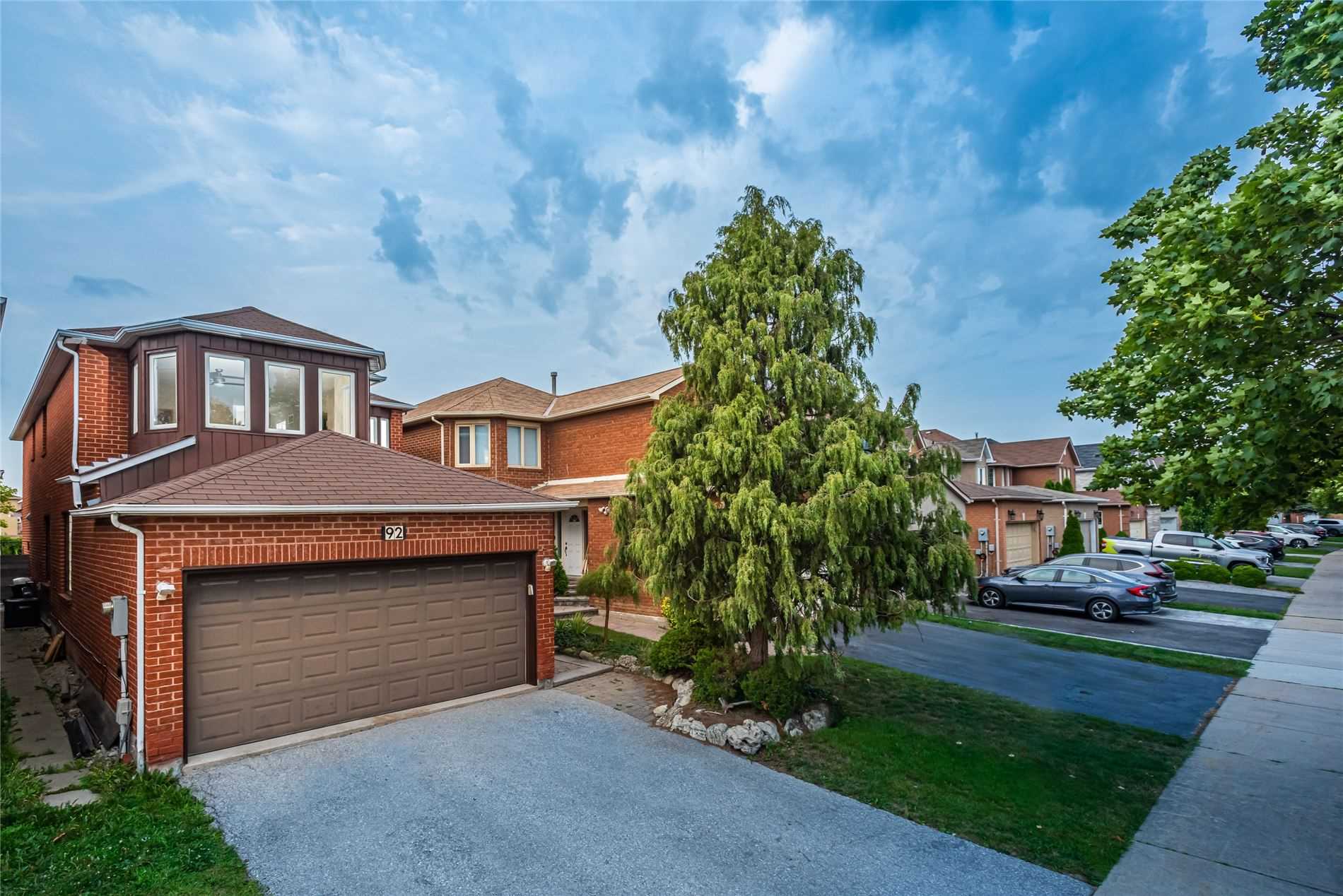 92 Brickstone Circ