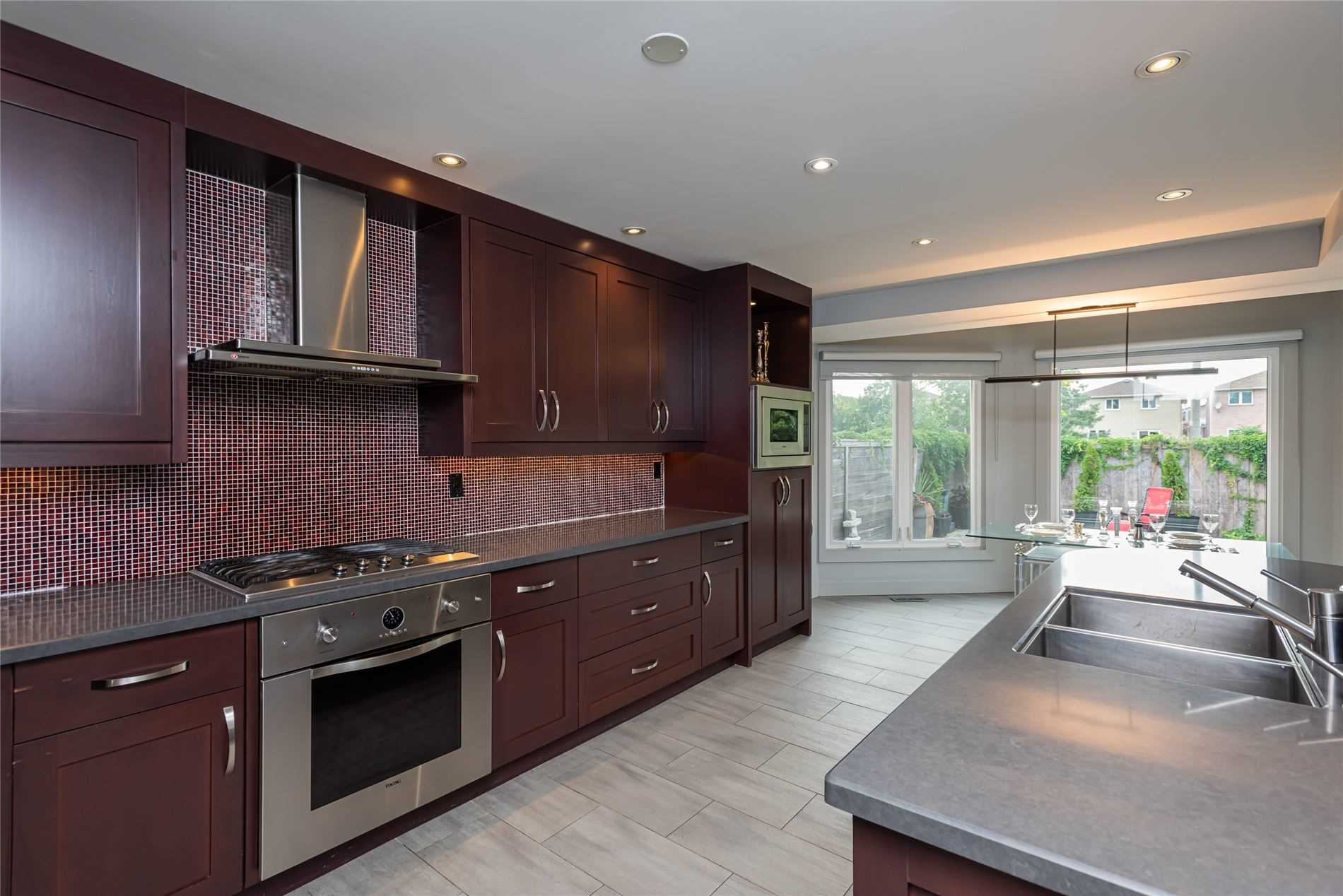 92 Brickstone Circ