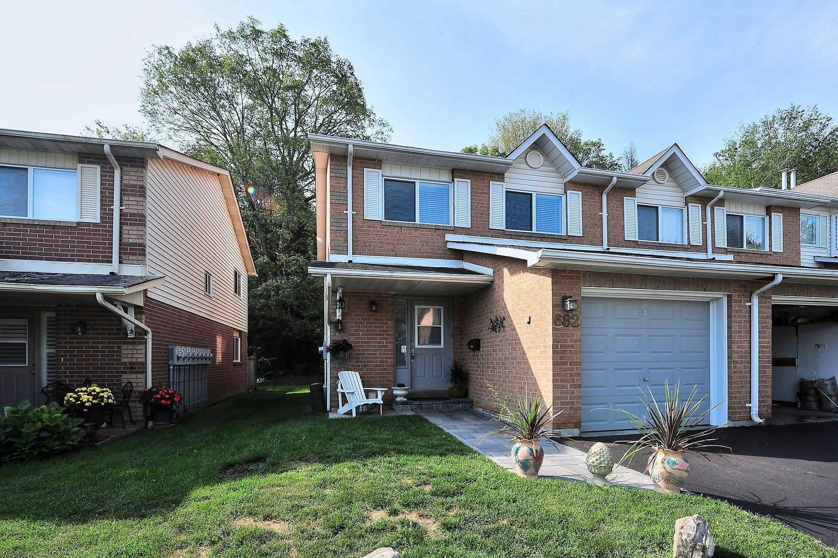 682 Gibney Cres, #17