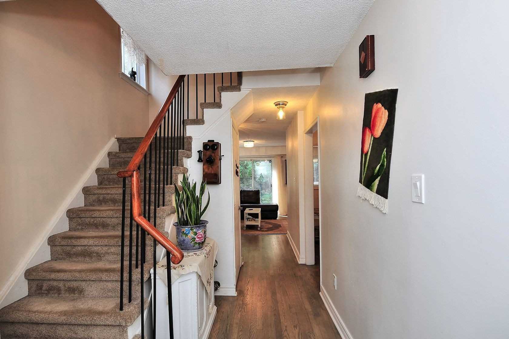 682 Gibney Cres, #17