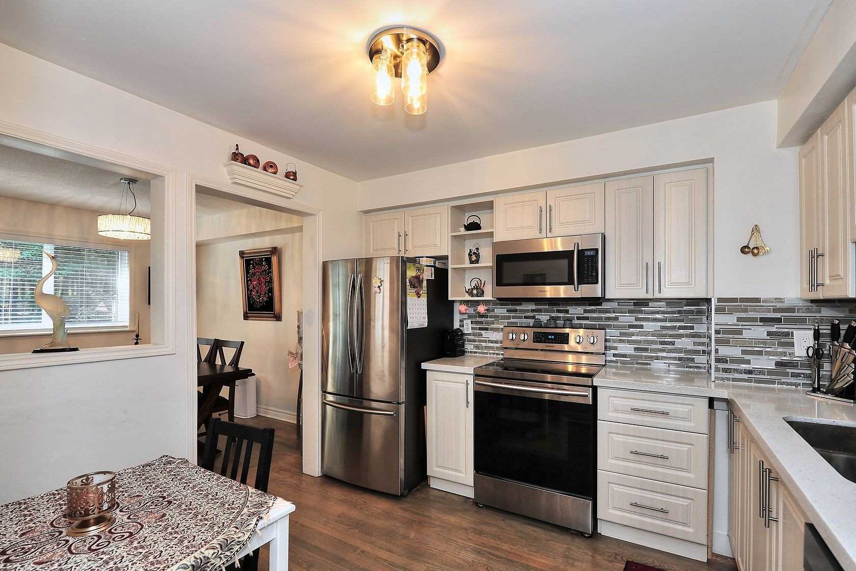 682 Gibney Cres, #17