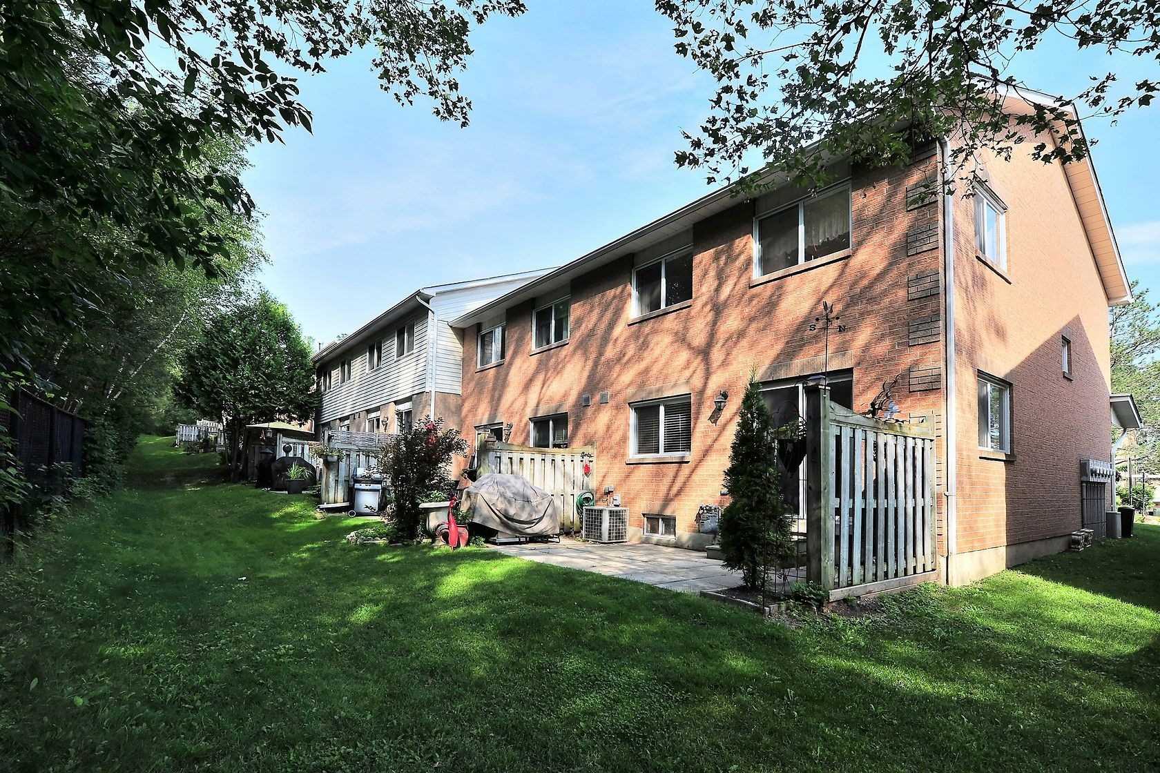 682 Gibney Cres, #17