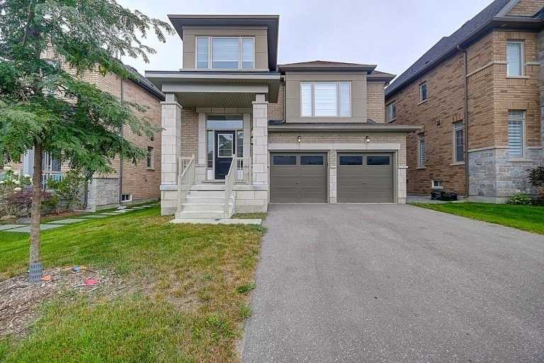 82 Walter English Dr N
