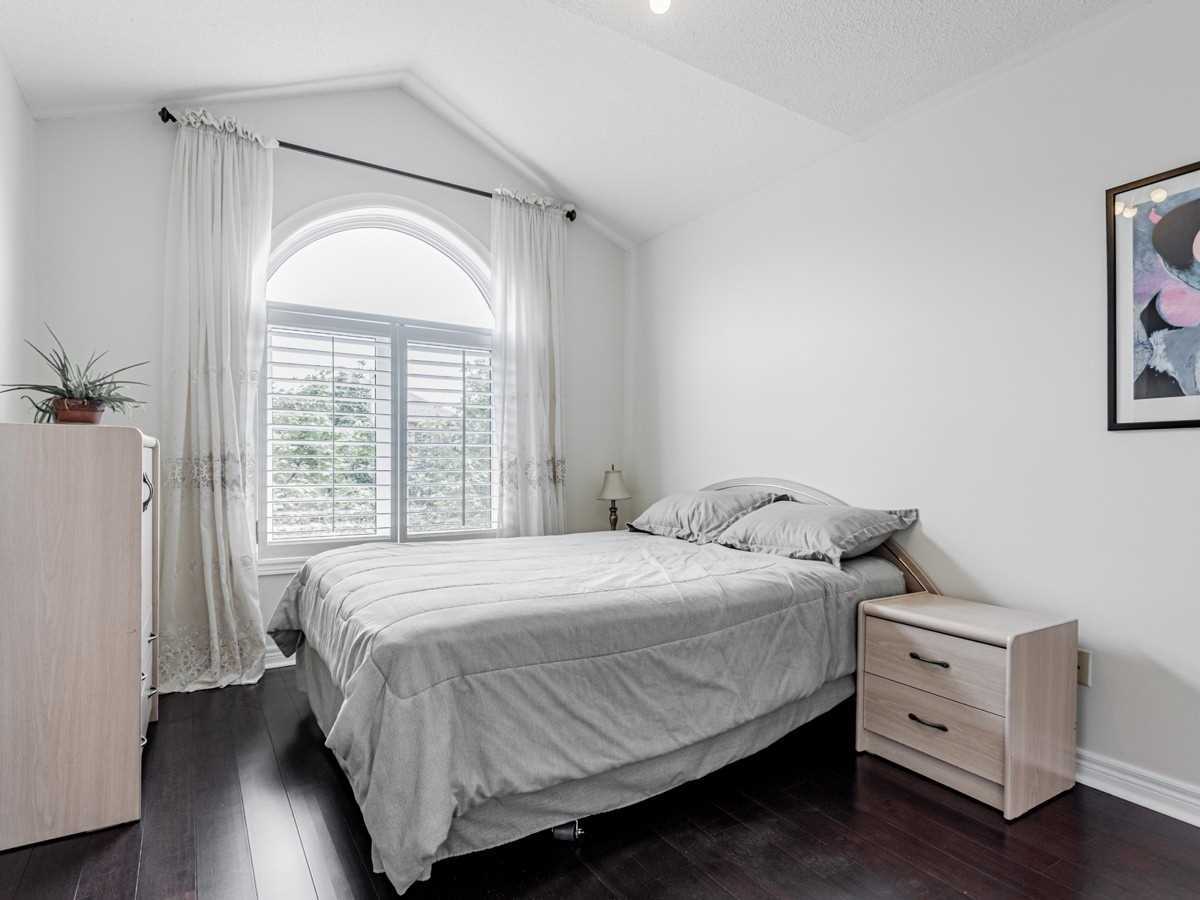 46 Rondeen Rd