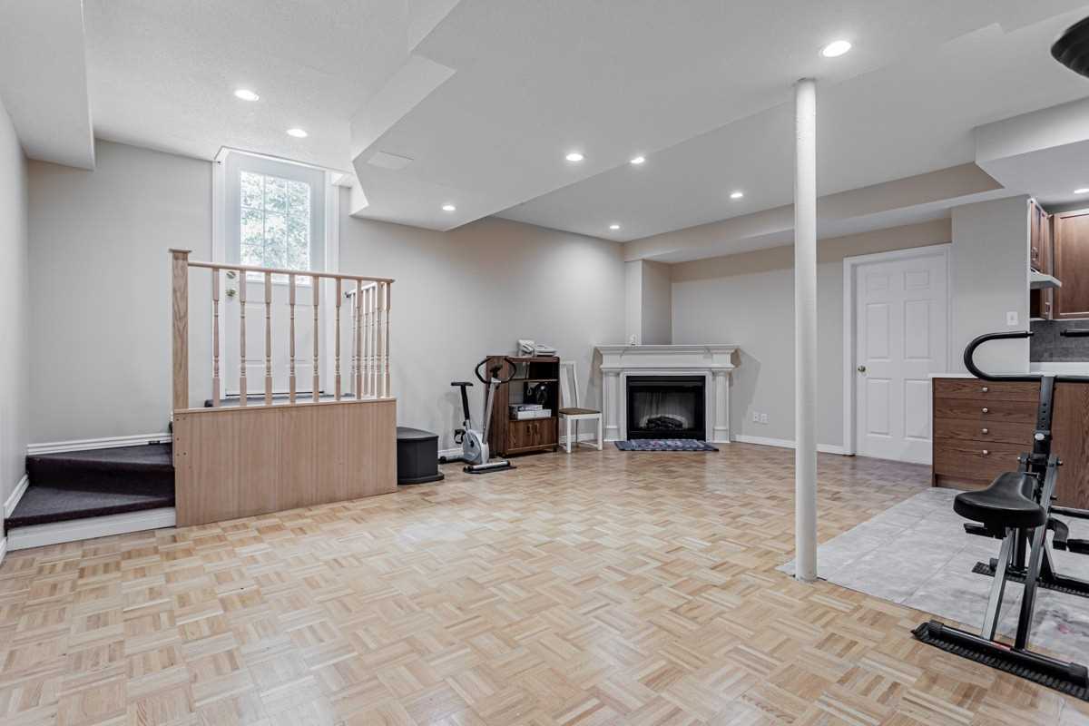 46 Rondeen Rd