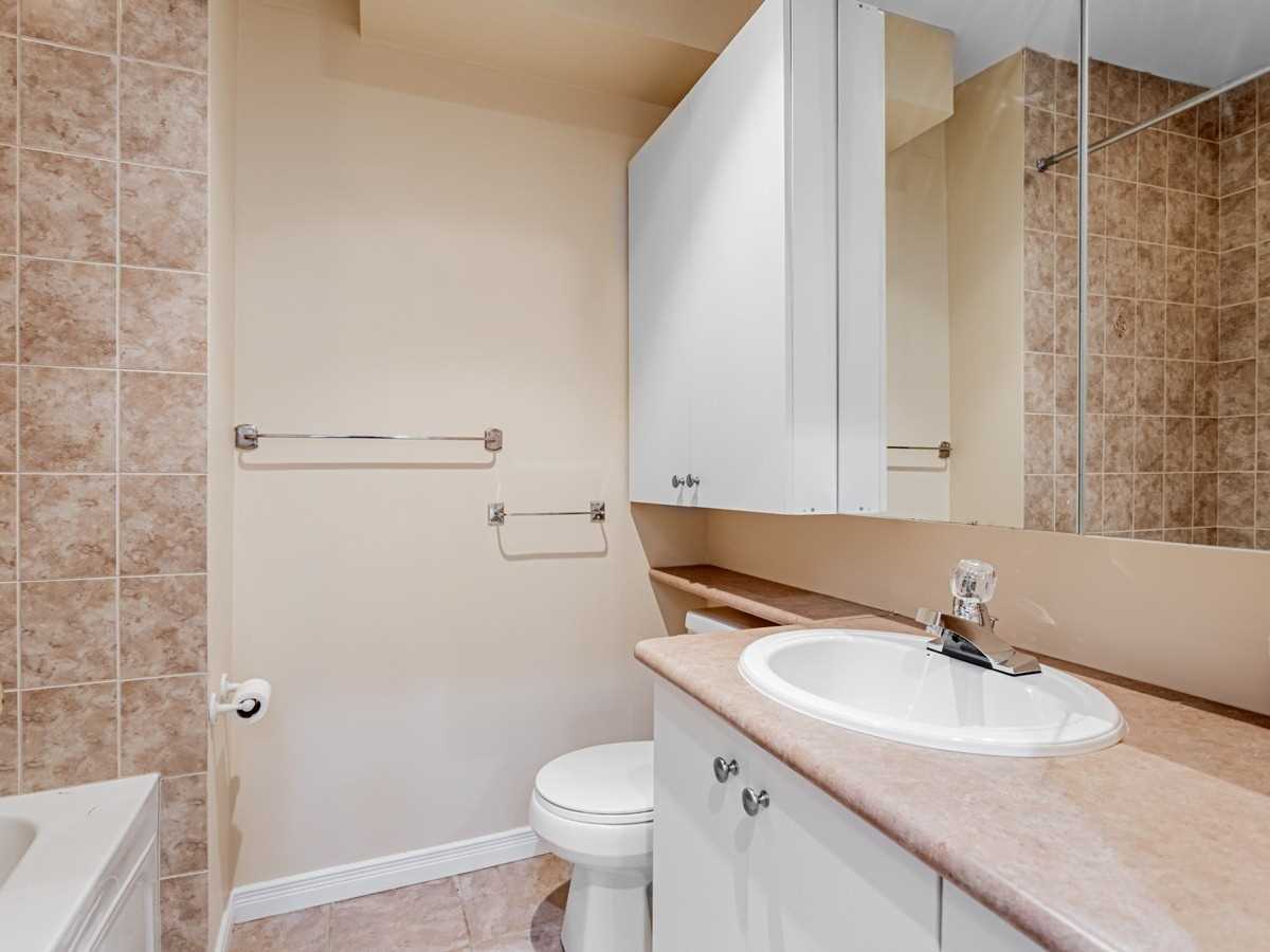 46 Rondeen Rd