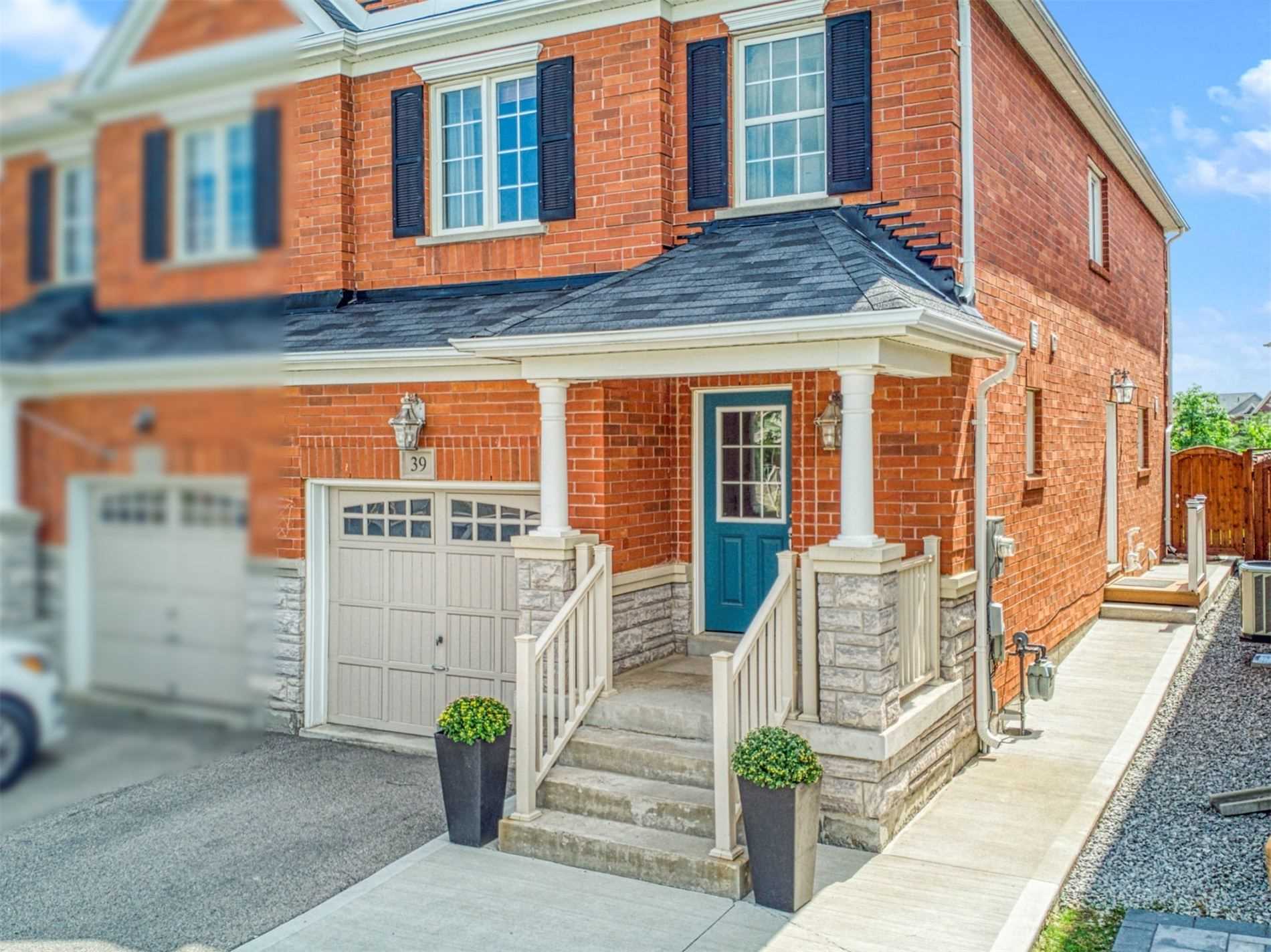 39 Acorn Lane