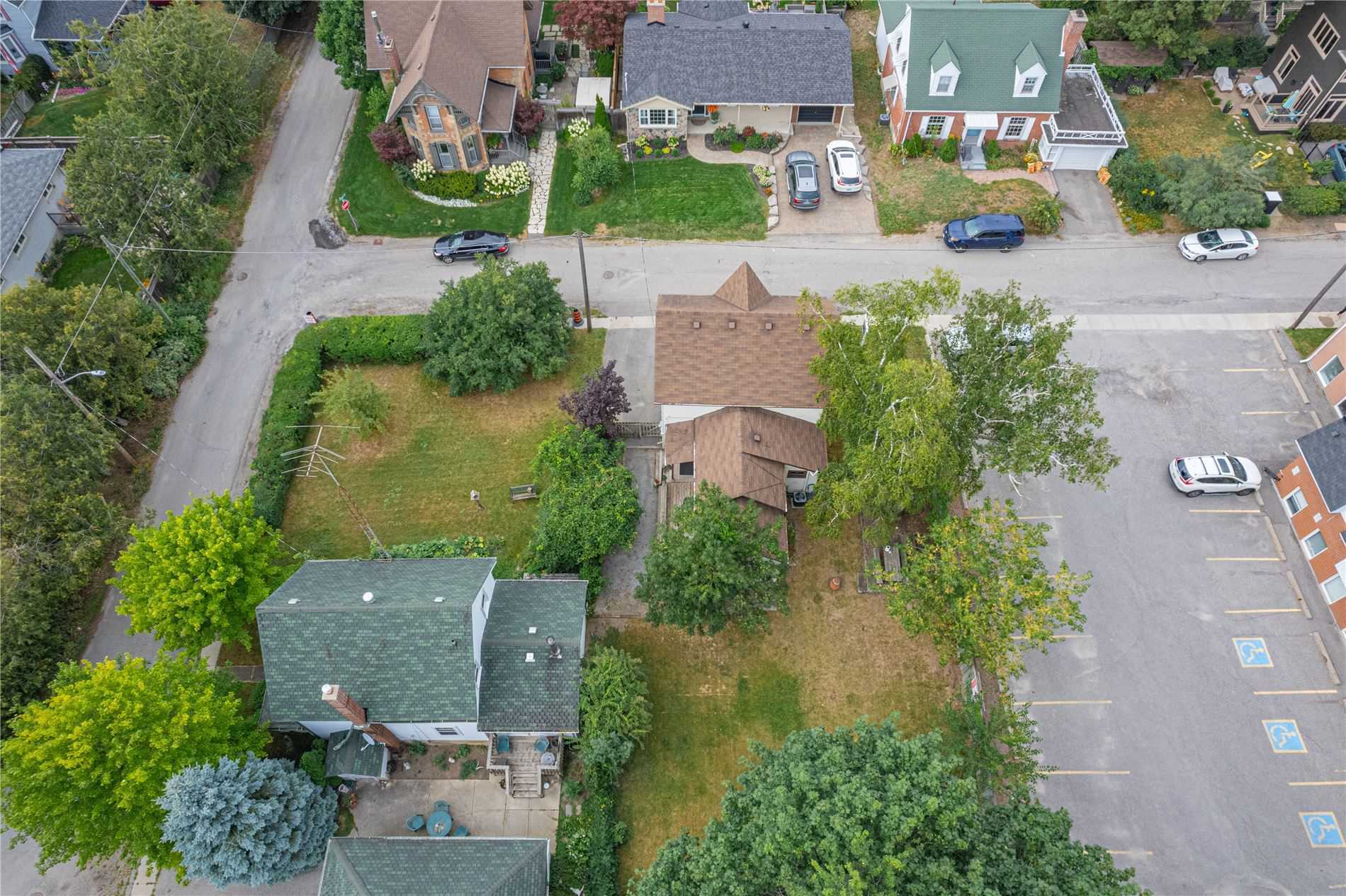22 Duchess St