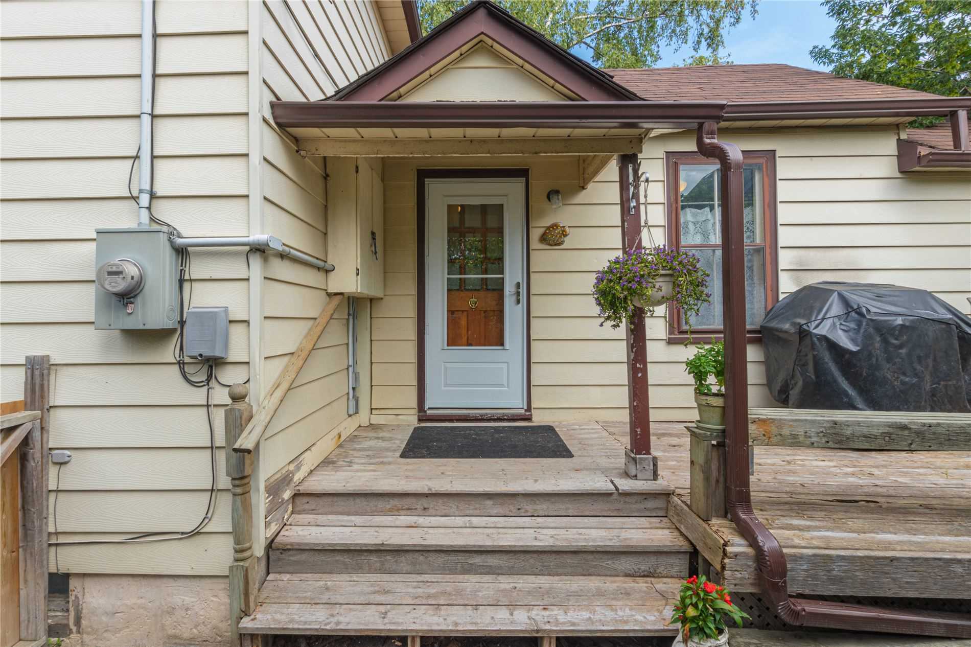 22 Duchess St