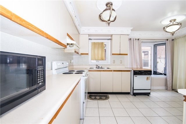 31 Clarion Cres