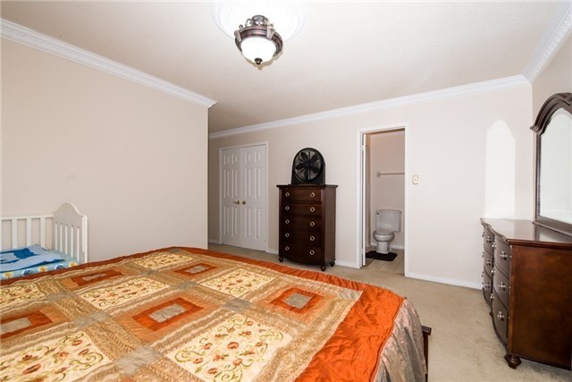 31 Clarion Cres