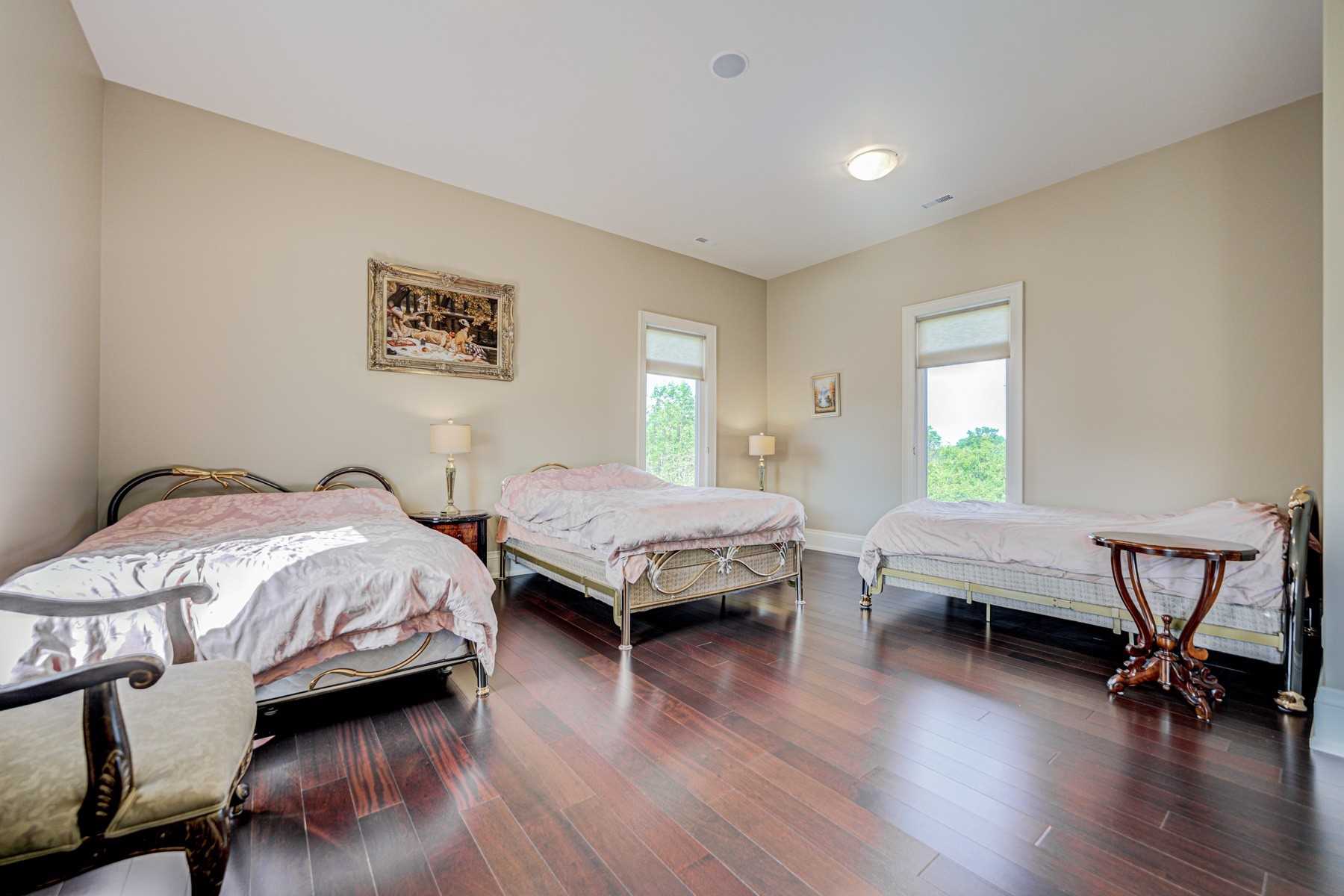 71 Grandvista Cres