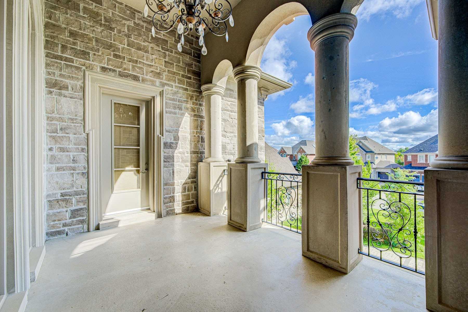 71 Grandvista Cres