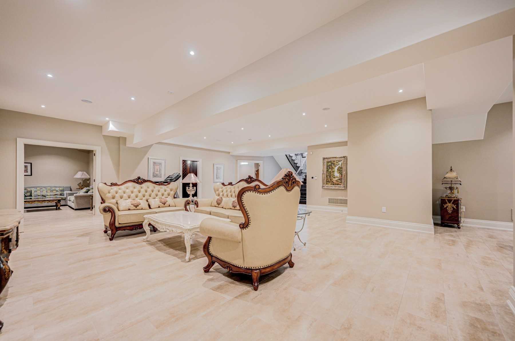 71 Grandvista Cres