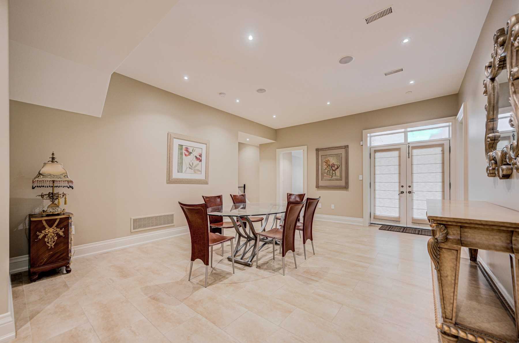 71 Grandvista Cres