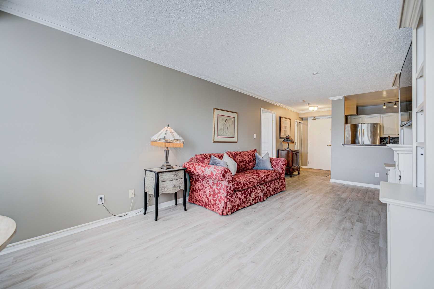 29 Northern Heights Dr, #306