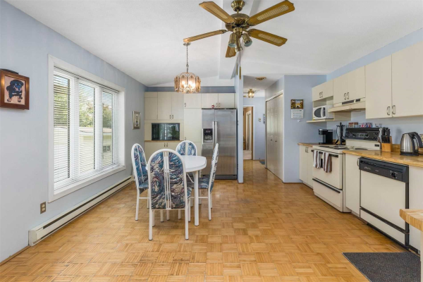 45 Sunrise Circ, Bradford West Gwillimbury