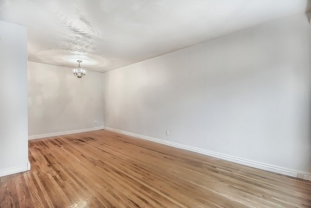 33 Longford Dr