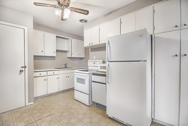 33 Longford Dr