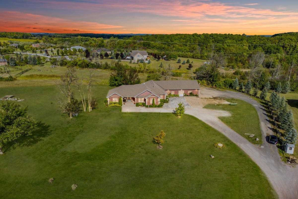 8882 Highway 89, Adjala-Tosorontio