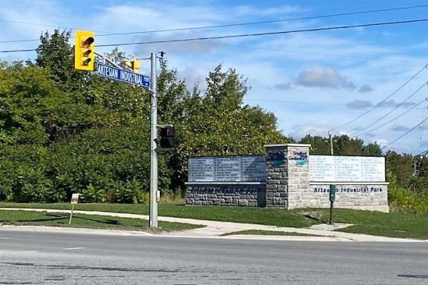 10 Artesian Ind. Pkwy, Bradford West Gwillimbury