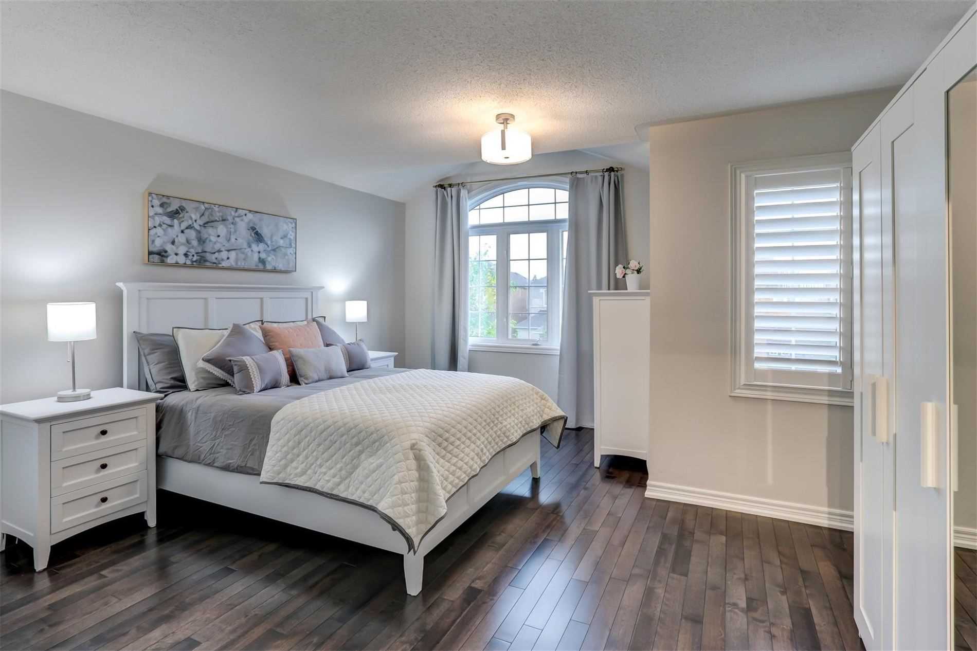 84 Battleford Ave