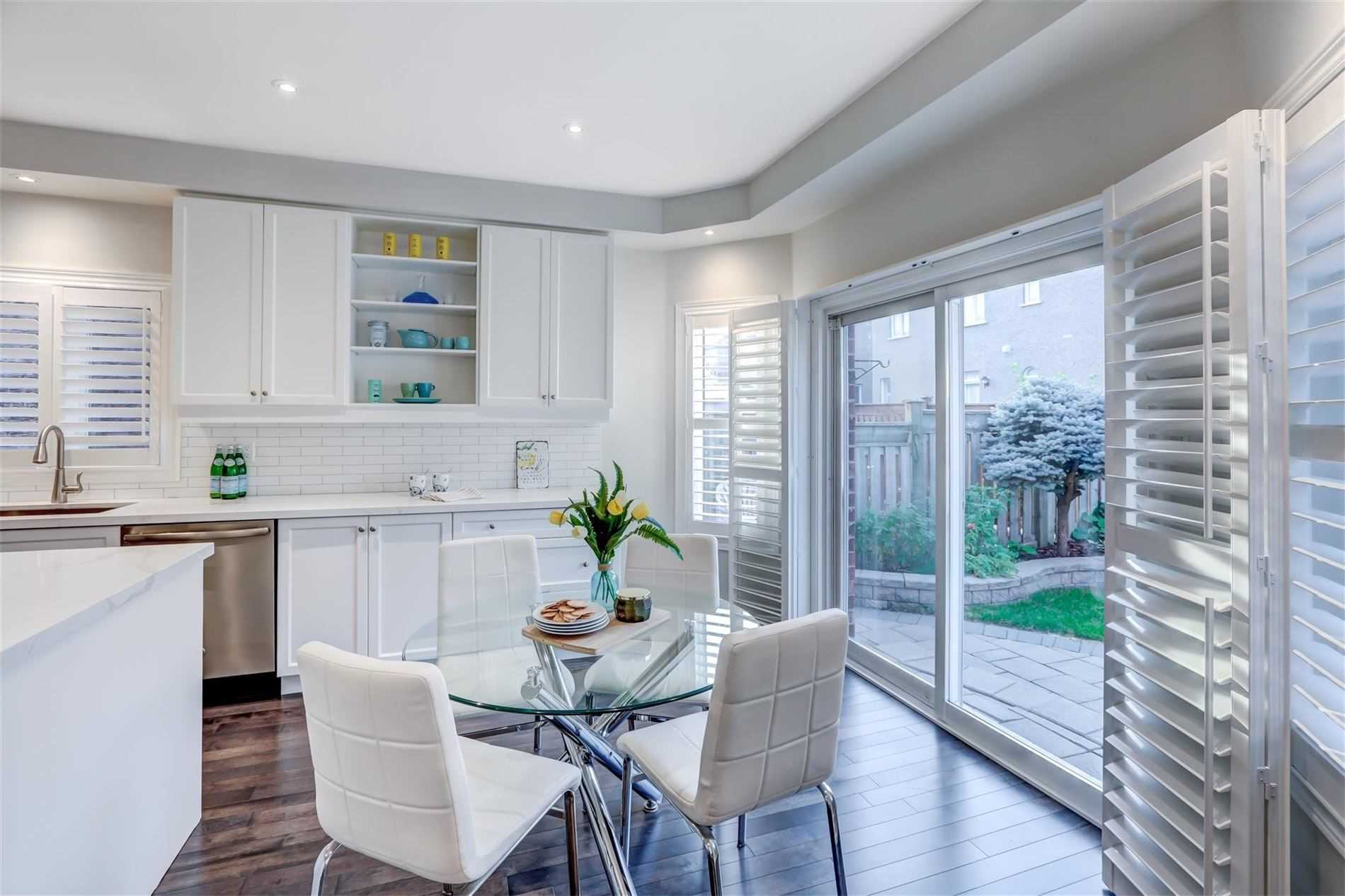 84 Battleford Ave