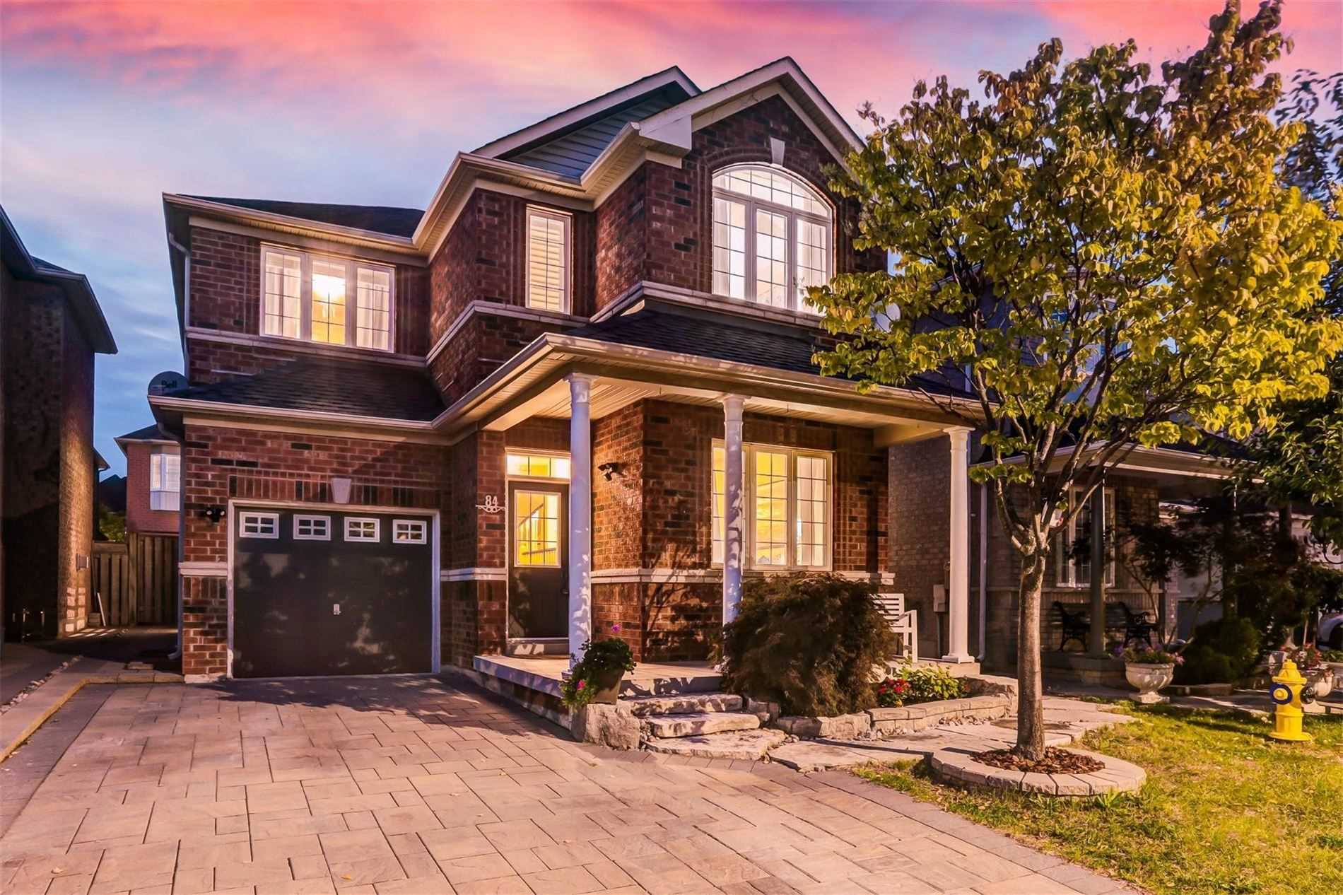 84 Battleford Ave