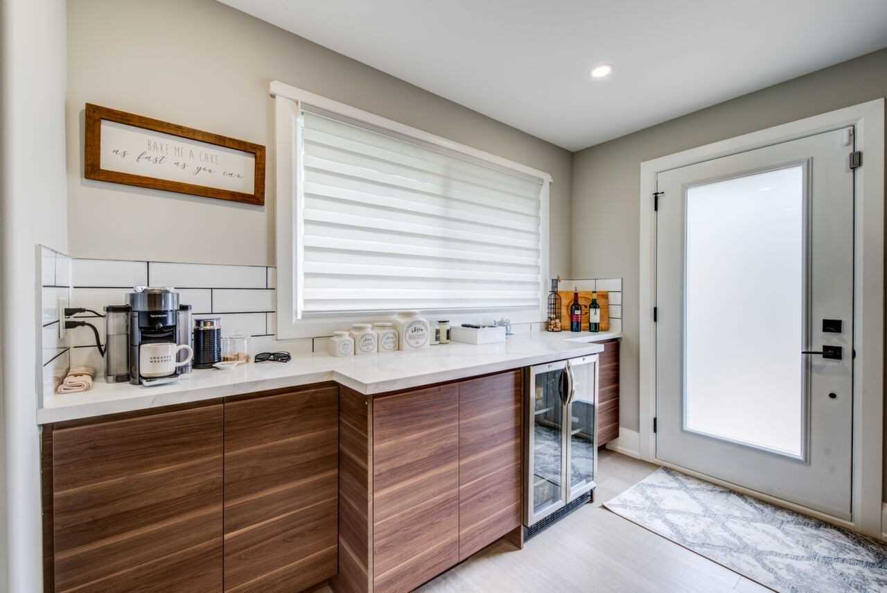 646 Simcoe Rd