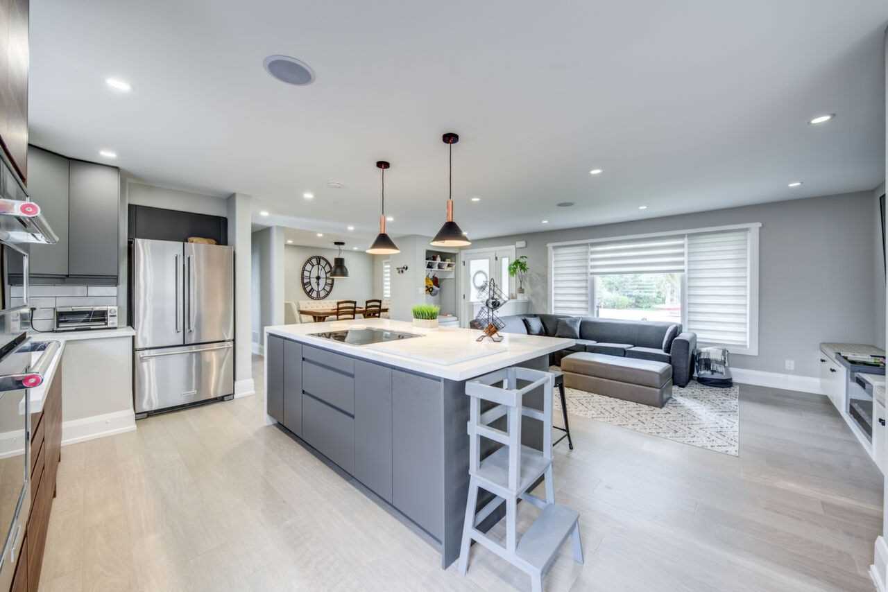 646 Simcoe Rd