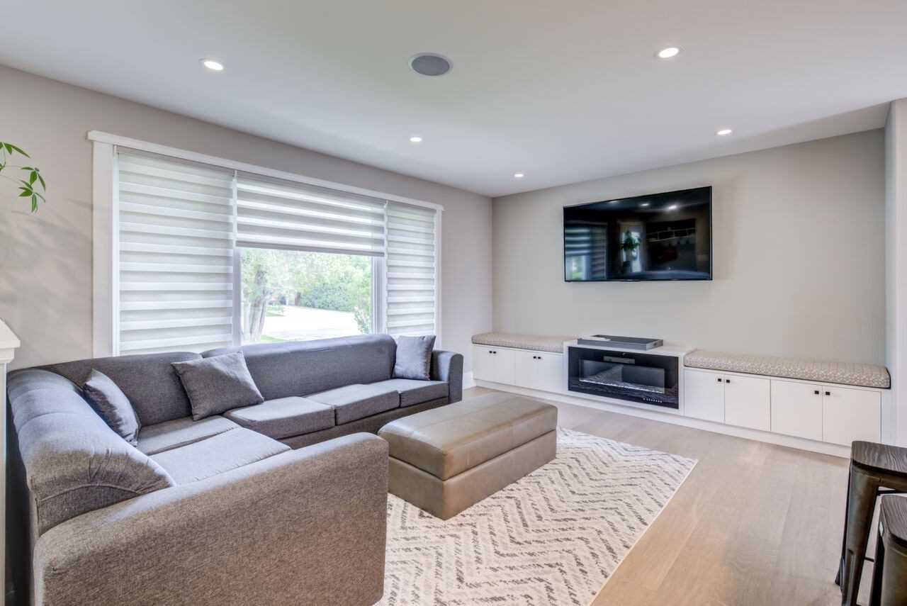 646 Simcoe Rd