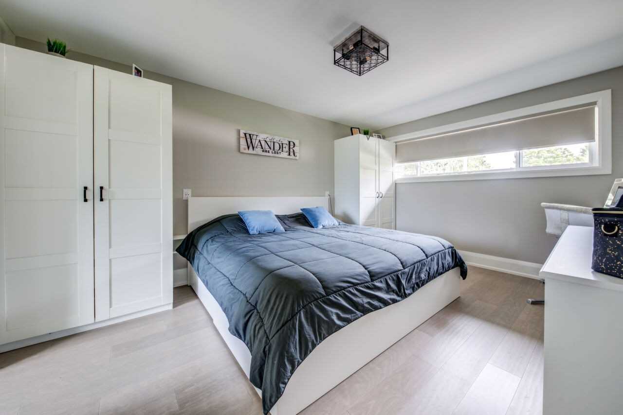 646 Simcoe Rd