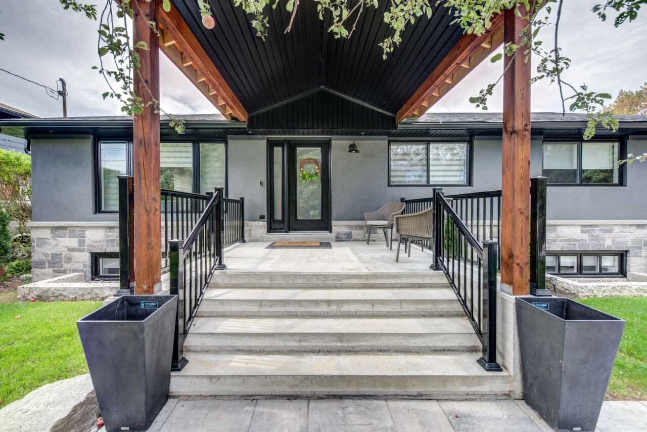 646 Simcoe Rd